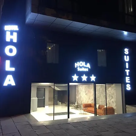 Hola Suites Aparthotel *