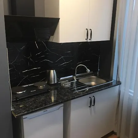 Appart hôtel Hola Suites *