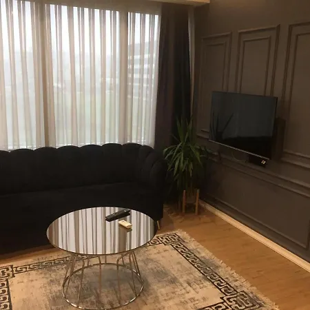 Hola Suites Appart hôtel *