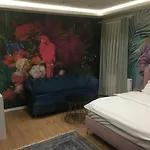 Hola Suites מלון דירות איסטמבול