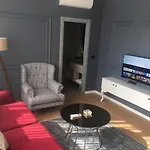 Hola Suites