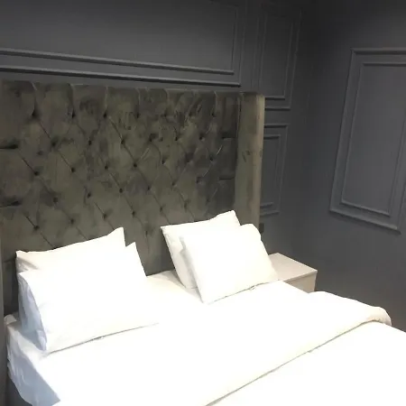 Hola Suites Apart-hotel *