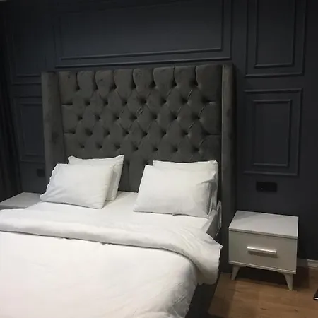 Hola Suites